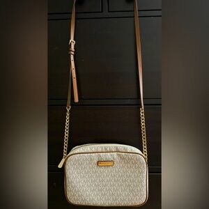 AUTH MICHAEL KORS White and Brown Crossbody Bag